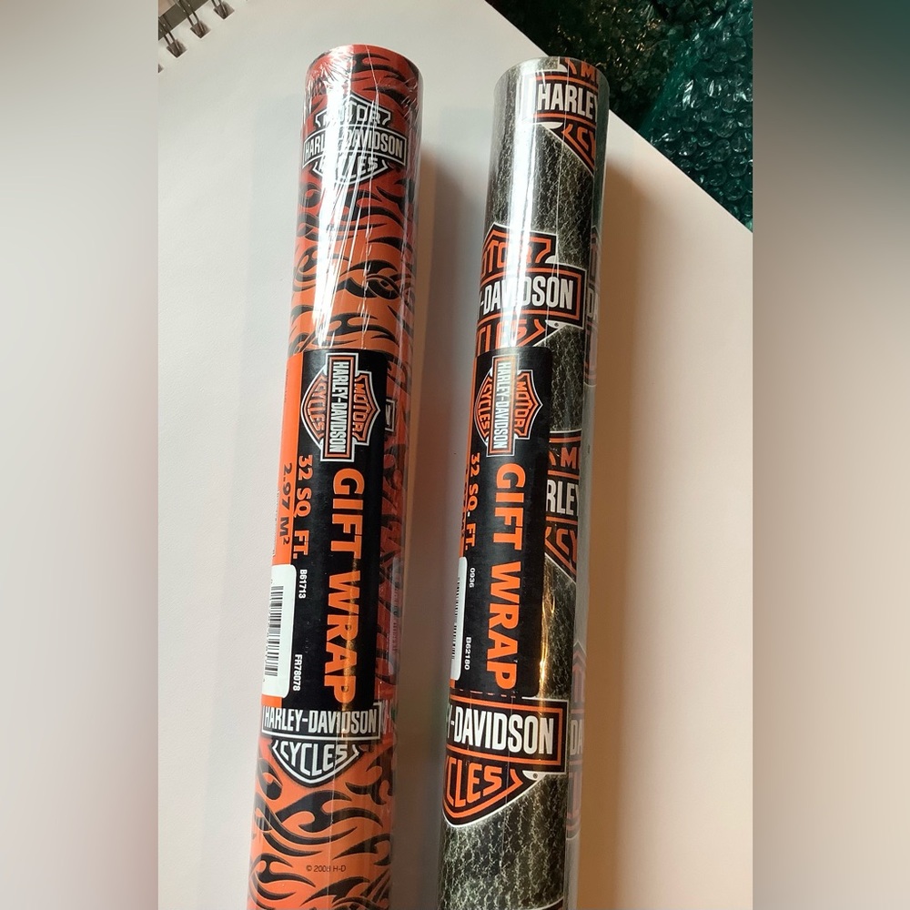 Gift Wrap - Harley Davidson Wrapping Paper!
Made in 2008 - New in Cellophane!